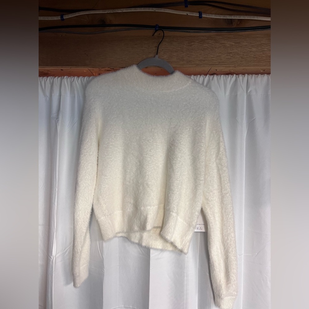 Fuzzy white/cream sweater